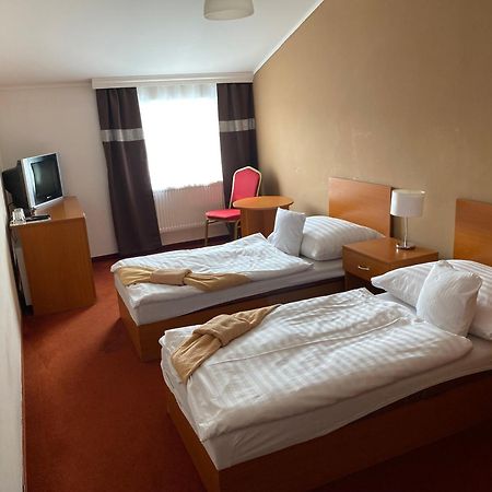 Hotel Cerny Orel Zatec Eksteriør billede